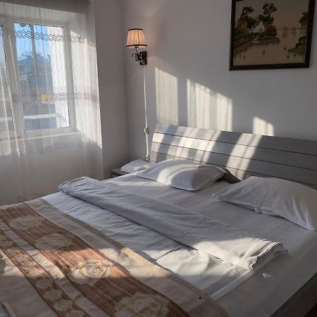 Tourist Hotel シムケント エクステリア 写真