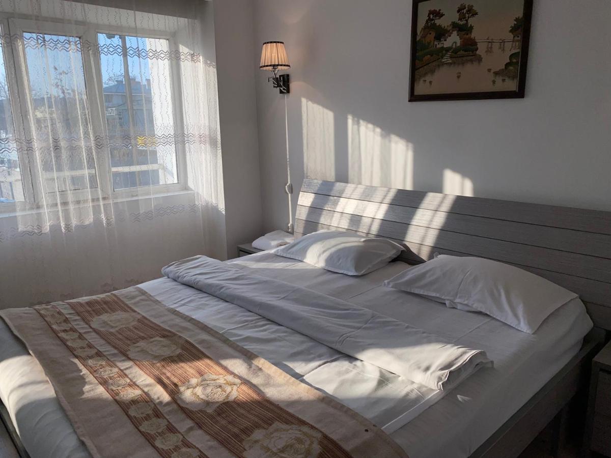 Tourist Hotel シムケント エクステリア 写真