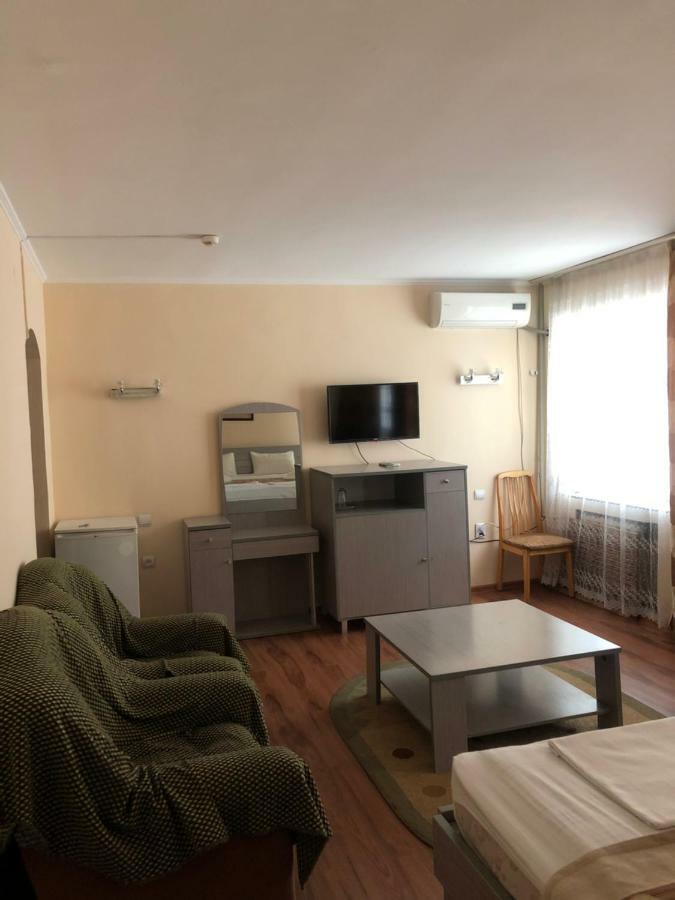 Tourist Hotel シムケント エクステリア 写真