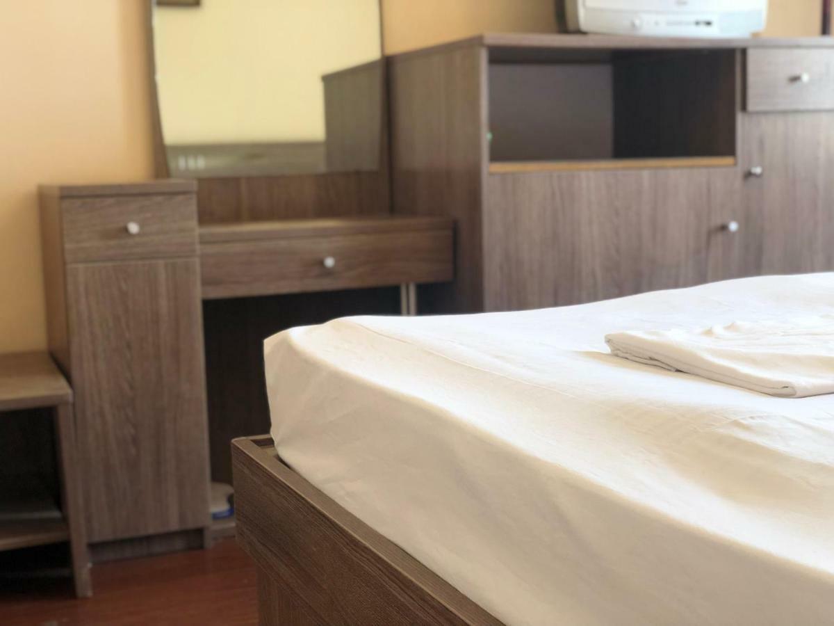 Tourist Hotel シムケント エクステリア 写真